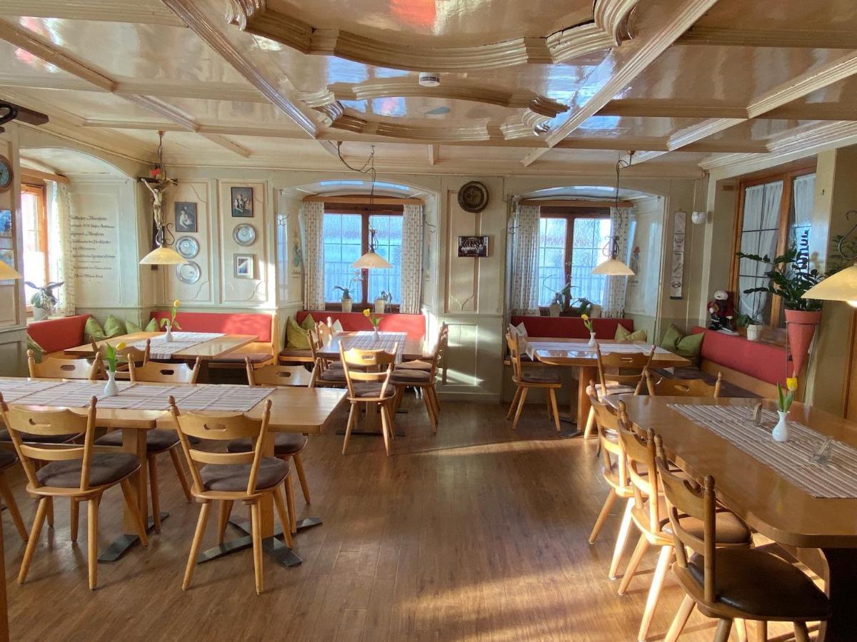 Gasthof - Pension - Adler ไวเลอร์-ซิมเมอร์แบร์ก ภายนอก รูปภาพ