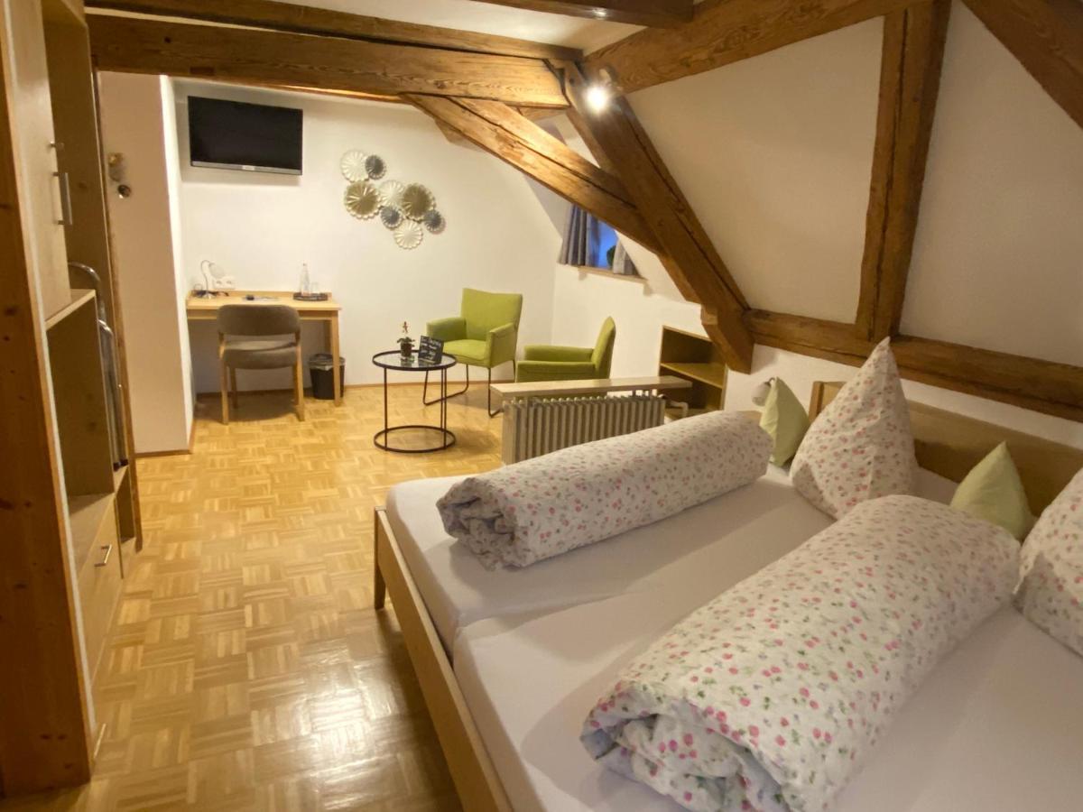 Gasthof - Pension - Adler ไวเลอร์-ซิมเมอร์แบร์ก ภายนอก รูปภาพ